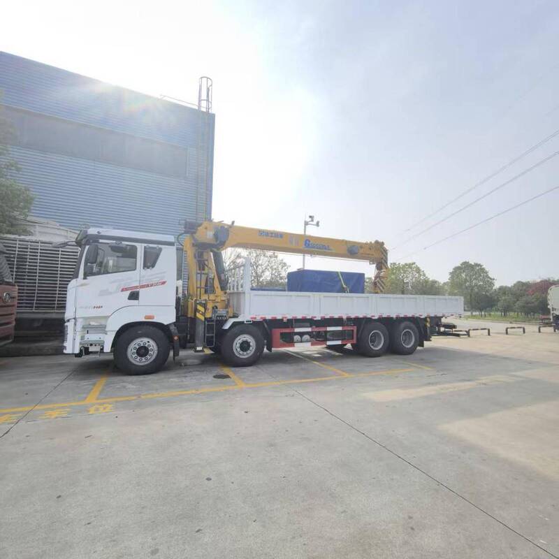 Jiefang 420-Horsepower 8×2 Truck-Mounted Crane Equipped with Xcmg 20-Ton 5-Section Boom, Direct from the Source Factory at a Low Price Jiefang 420-Horsepower 8×2 Truck-Mounted Crane Equipped with Xcmg 20-Ton 5-Section Boom, Direct from the Source Factory at a Low Price