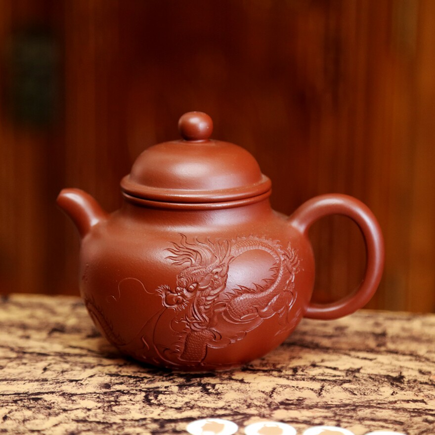 Yixing Zisha Teapot Master (Diaoqiu) Senior Arts and Crafts Artist Zhou Xiaoming Zhu Ni