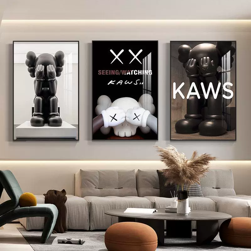 [KAWS декоративная картина для гостиной абстрактная кукла на фоне дивана тройной набор]