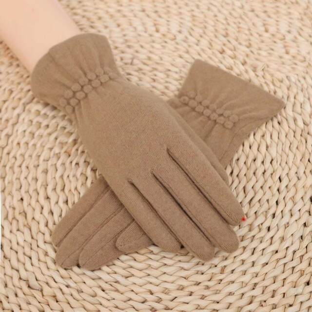 New autumn and winter single women's wool gloves to keep warm, split-finger cycling, touch screen, Korean version, fashionable decoration for the elderly, middle-aged and young people