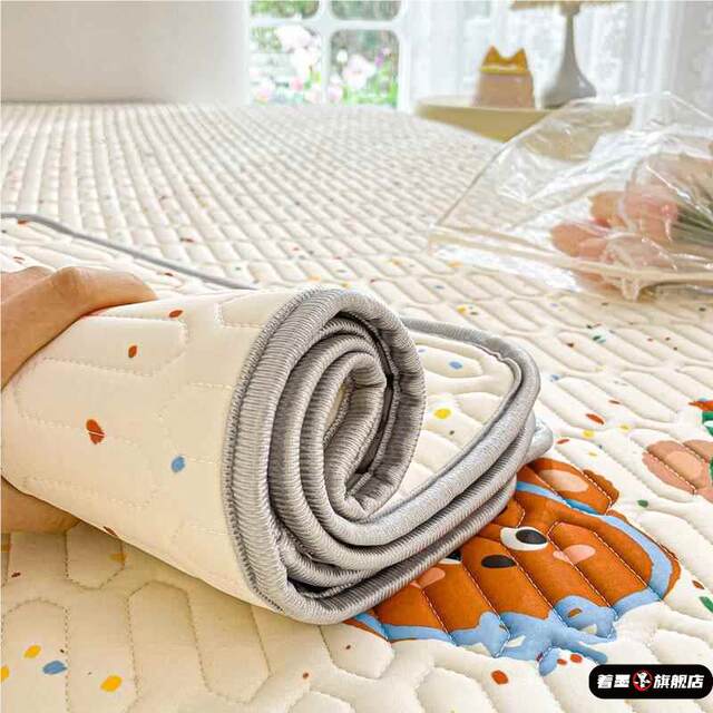 Summer latex mat ice silk mat sheet three-piece set machine washable summer children's dormitory simple style