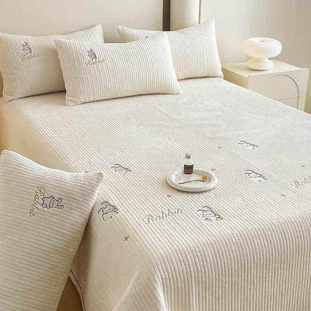 Winter Milk Fleece Bed Cover Three-Piece Set 2024 New Flannel Coral Fleece Thickened Warm Cotton Bed Sheet