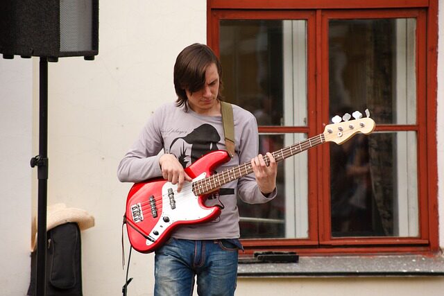 does guitar strengthen forearms