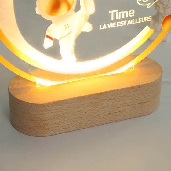Creative and Stylish Desktop Clock, Silent Decorative Table Clock, Modern Minimalist Ornament Clock