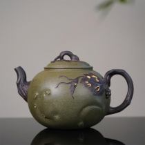 Master Jiang Rong’s nephew Yan Gaoqian’s teacher’s raw ore green section pine tree grape Yixing purple clay teapot holding photo T1