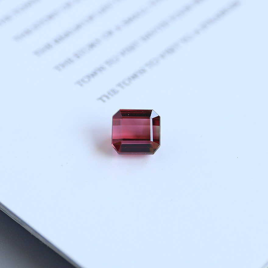 2 53 carat natural Purple red Beaver Naked Stone Female Withdrawal Face Crystal Penetrating Pure Fire Color Shiny Private Custom