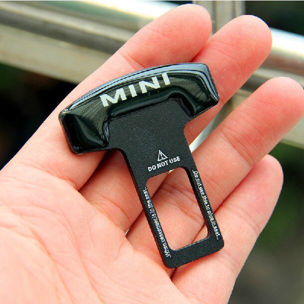 汽车安全带夹凯迪拉克SLS赛威CTS SRX XTS SUV保险带卡扣插销插头