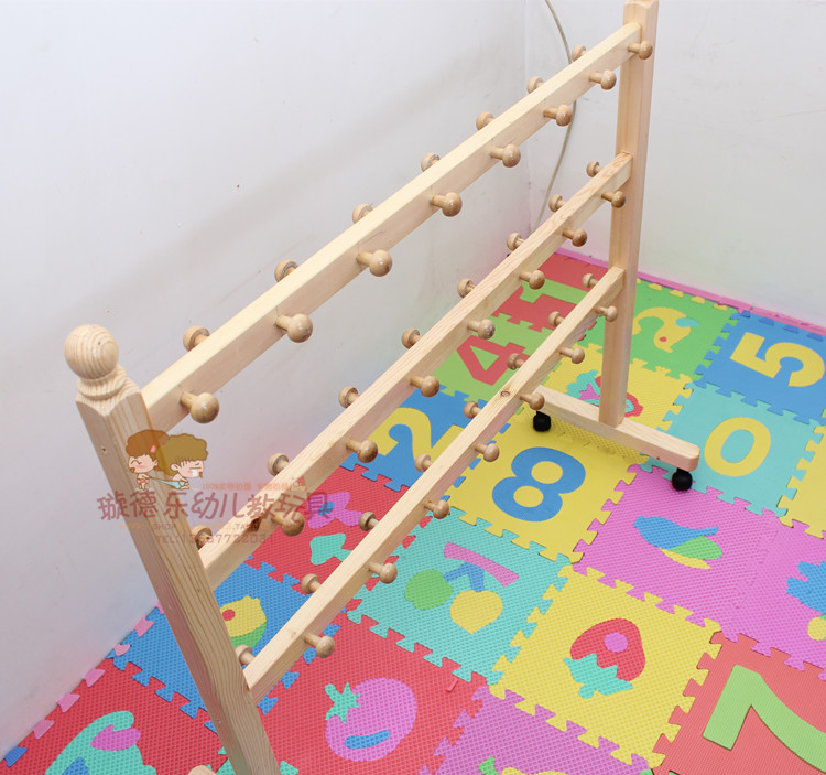 Kindergarten log towel rack Camphor pine towel rack Three-layer solid wood towel rack Kindergarten towel rack