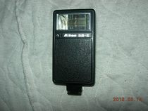 Very new Nikon SB-E flash (send original matching leather cover)