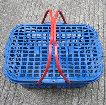 Special price rectangular poplar plum basket strawberry basket 10 catty plastic hand water fruit basket transport basket covered
