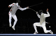 Fencing Equipment: Men's Full Foil Set 350N Certified for all competitions