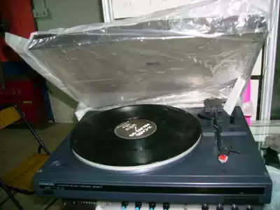 Low-cost Kenwood KD-291R vinyl record player(original Japan)is very new 