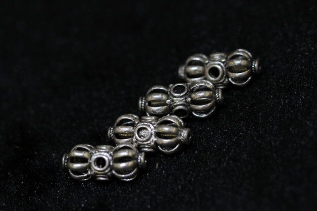 925 silver made of old Tibetan Buddhist pearl accessories Nine strands of vegan surface diamond pestle length 1 7cm