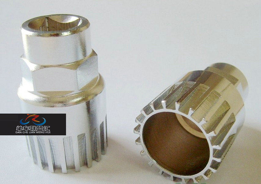 High-strength disassembly and assembly center shaft tool mountain bike repair tool replacement center shaft large chainring sleeve