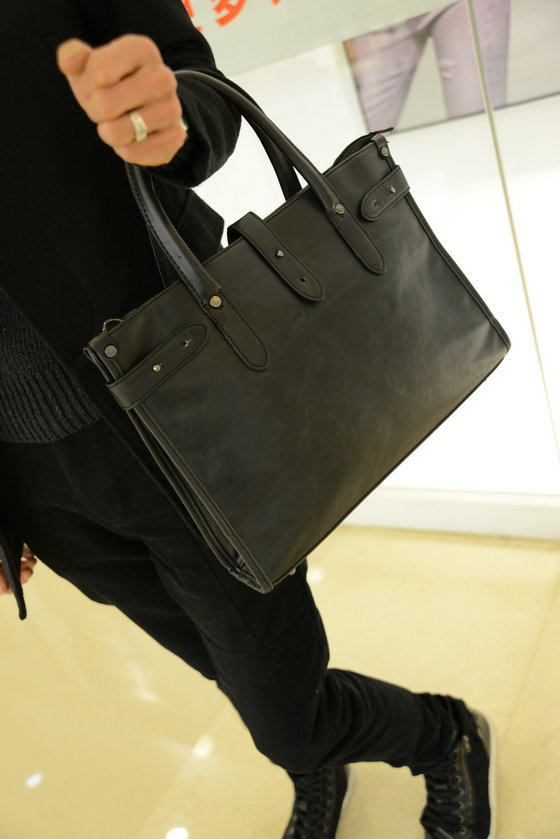 New Korean version of male handbag briefcase for leisure business single shoulder strand across large backpack computer bag