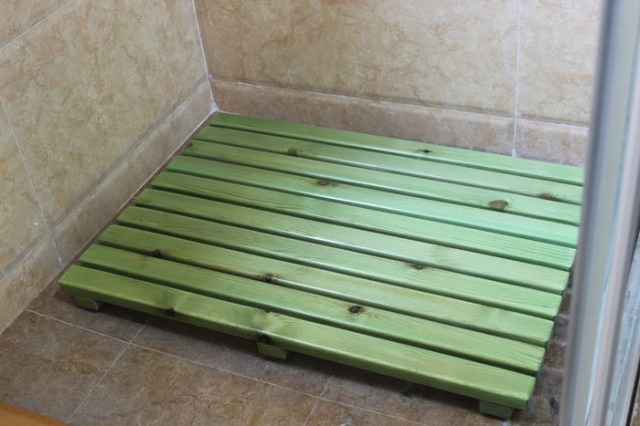 Pure solid wood floor mat shower room floor mat shower wooden pedal Bathroom floor non-slip wooden mat custom