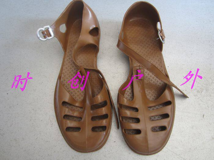 National Goods Boutique Old Fashioned Plastic Sandals Sandals Baotou Retro nostalgia Army sandals Men's yellow plastic shoes