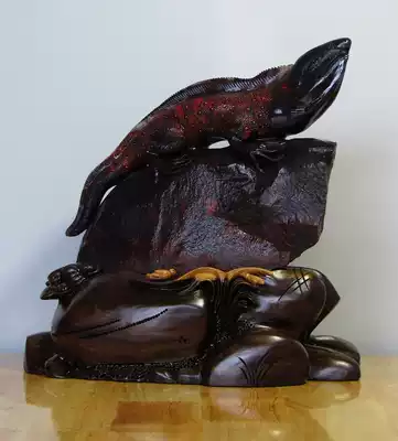 Natural Guilin chicken blood Jade mouth material jade carving boutique ornaments lizard is not what it used to be