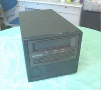 Special offer HP compaq SDLT220 external tape machine 110GB 220GB P N:30-80008-10