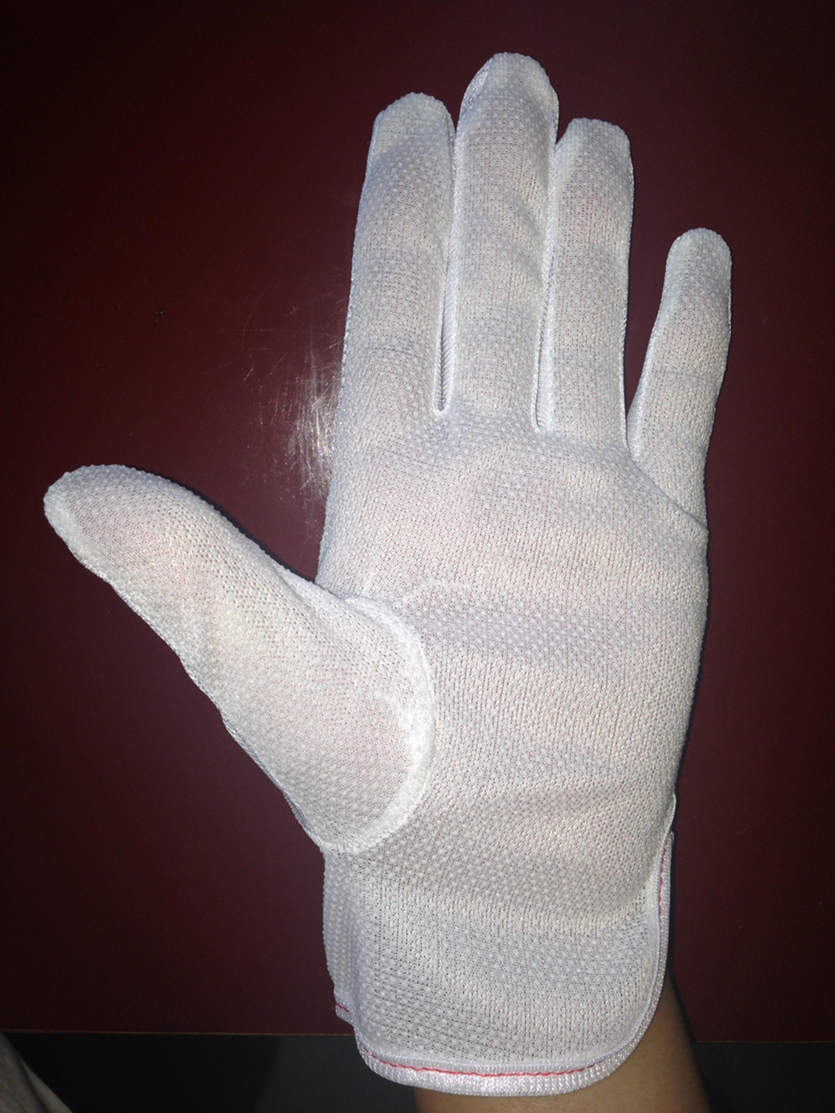 Suzhou Jiaqi Glove Factory sells anti-static spot plastic dot non-slip on strip gloves