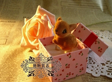 Retro) by the hand of the hand) Son of a son) The ring Meng Meng has been out of the cabinet