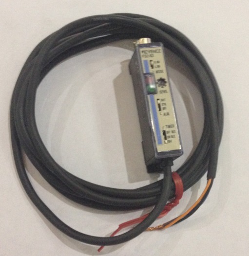 Supply KEYENCE Keen brand new FS2-62 FS2-62P fiber amplifier warranty one year