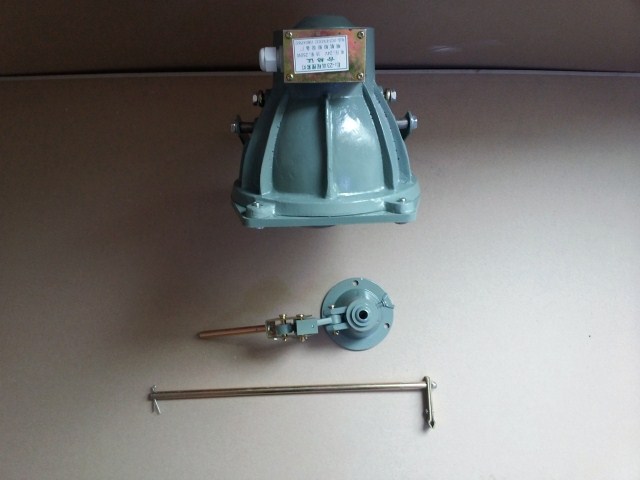 Marine aluminium searchlight E2-23 (24V-250W)