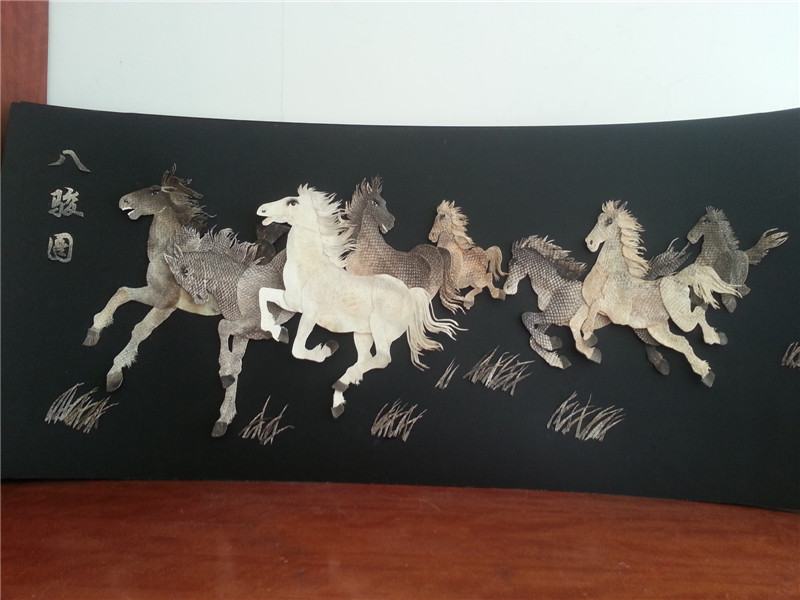 The Heti ethnic fish leather painting Handicraft: Eight Jun Tutu (Pink Painter)