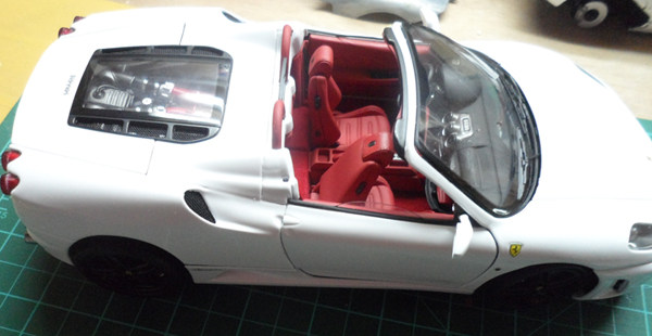 1 18 BBR Ferrari 430 color change car model modification white pearl case