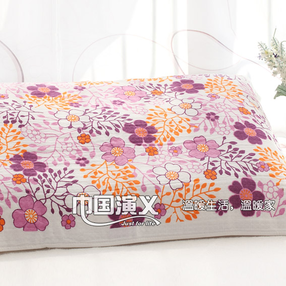 Microflawless treatment of pure cotton honeycomb gauze thin pillow towels for self-calculation