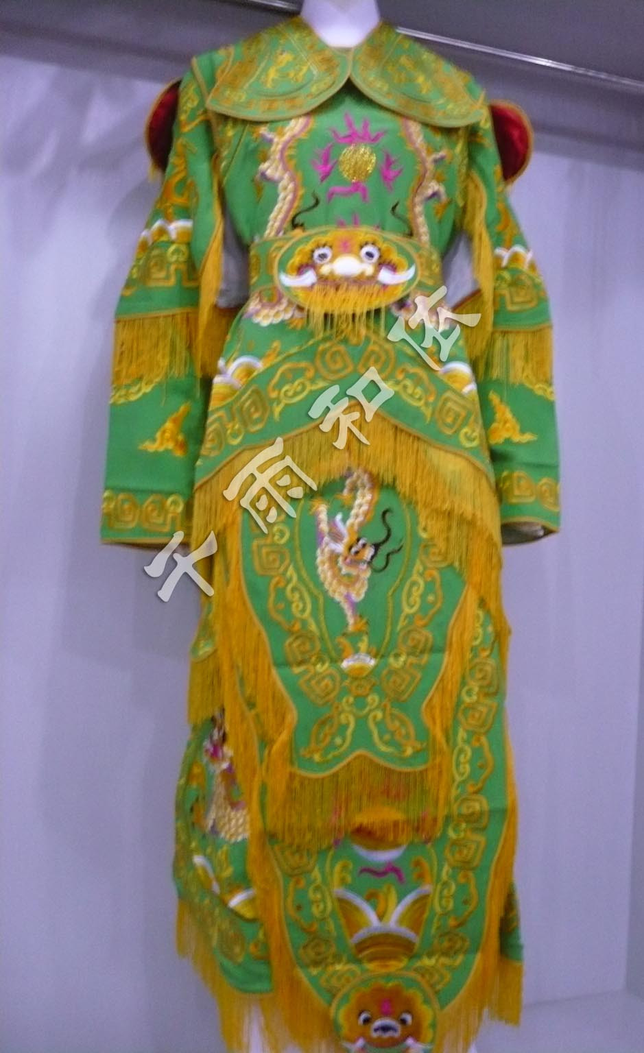 Civilization leans on improvement depends on opera Peking Opera Yue Opera Opera Opera Costume Stage Performance Opera Drama Supplies 245 Number