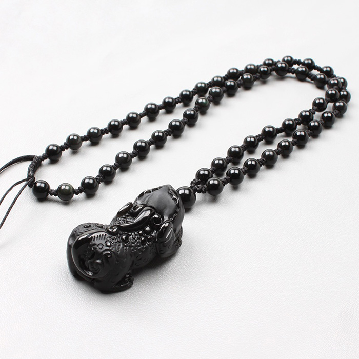 Natural Black Yao Stone leopard Pendant Fine Frosted Black Yaoshi Leu Necklace Black Dazzling Stone Leather Chew Necklace