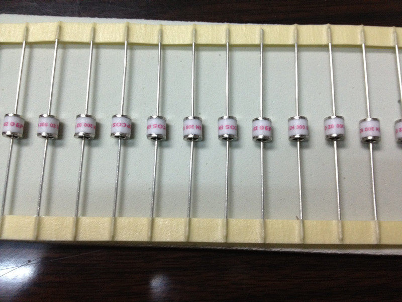 Siemens EPCOS Love Pukos Discharge Tube Lightning tube 2R300V 2 Pole EM300X 5 5 5 * 6
