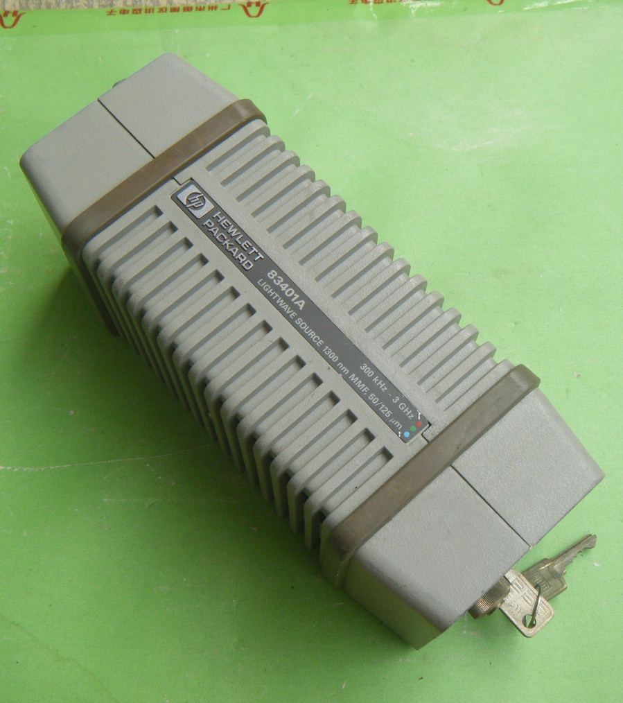 HP 83401A 300kHz-3GHz RF RF Microwave Light Source