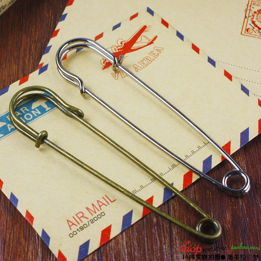 Large number of men's ladies brooch 9 cm large chest buttoned needle creative retro Don't pin common woolen sweater with wind brooch