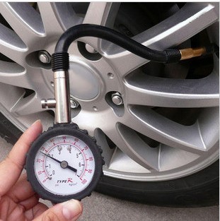 High precision automotive tire pressure gauge Automotive tire pressure gauge Tire pressure gauge Pressure gauge Tire pressure inflation gun deflation