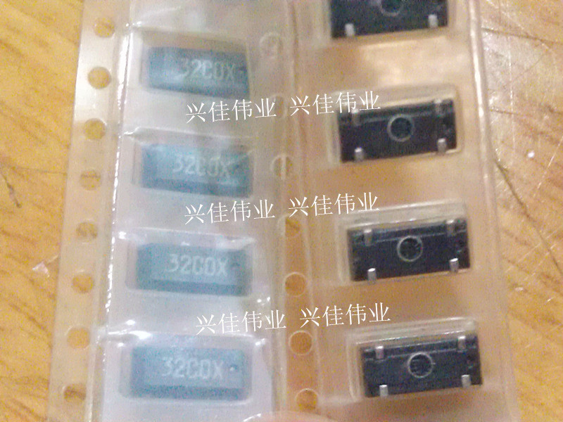 Patch crystal vibration MC-306 32 768KHZ 4 feet 32 768 8*3 8MM patch passive crystal vibration