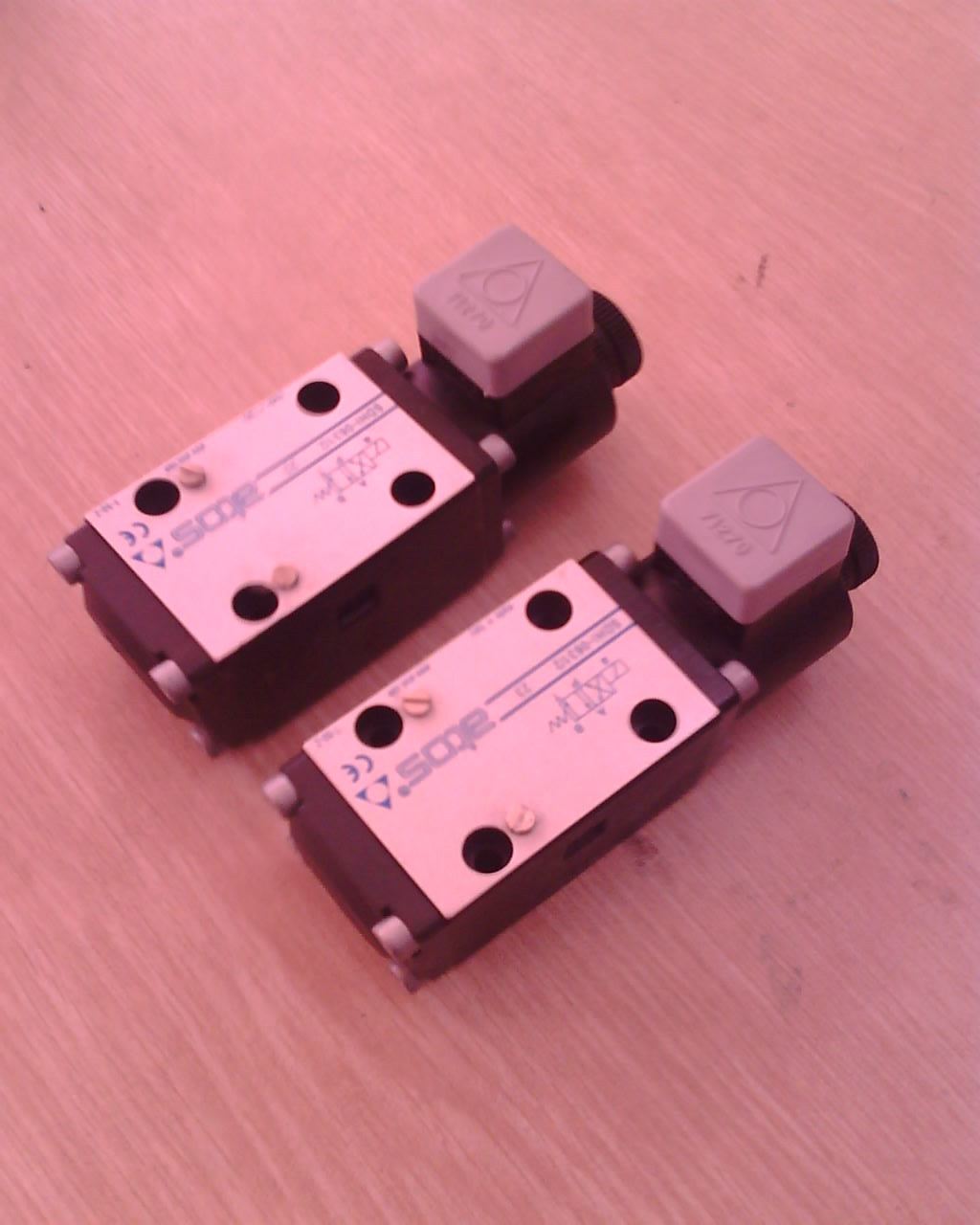 SDHI-0710 electromagnetic reversing valve Italy ATOS Athos