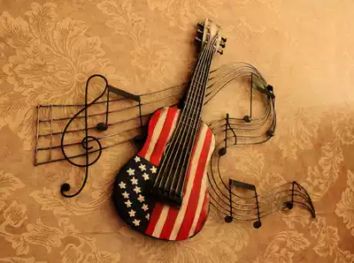 American wrought iron note wall decoration Wall-mounted bar decoration Hotel wall decoration Creative violin hanging decoration Special offer