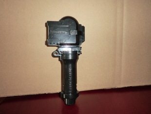 The combat top exploits the spinning top handlebar launcher