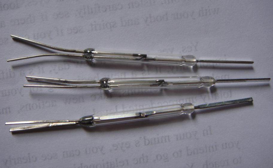 Crown special price Normally open normally closed three-legged reed 4*36MM Quality assurance