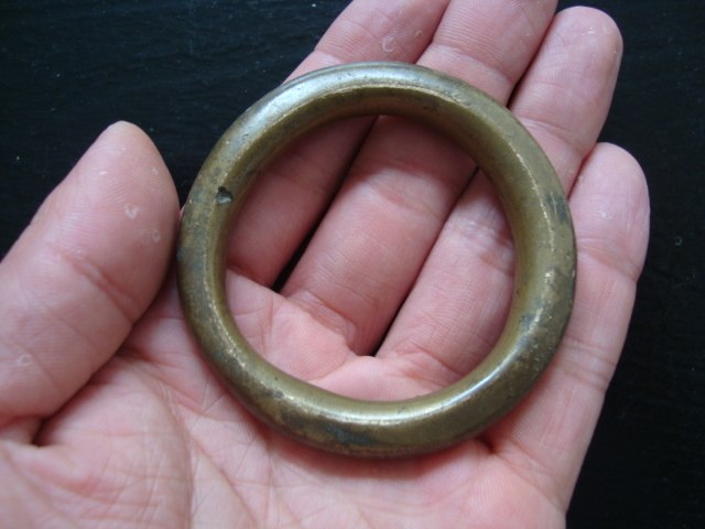 T1656 Qingdai Folk brass brass large bronze ring girlfriends on the tent