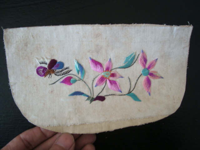 T791 Republic of China embroidered goods: Rosaceae buttermilk cotton cloth cotton cloth small pocket embroidered well
