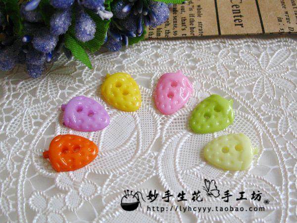 Candy Button Button Button Resin Color Button Small Strawberry 1 2 * 0 8CM 1 Yuan 6 -Taobao