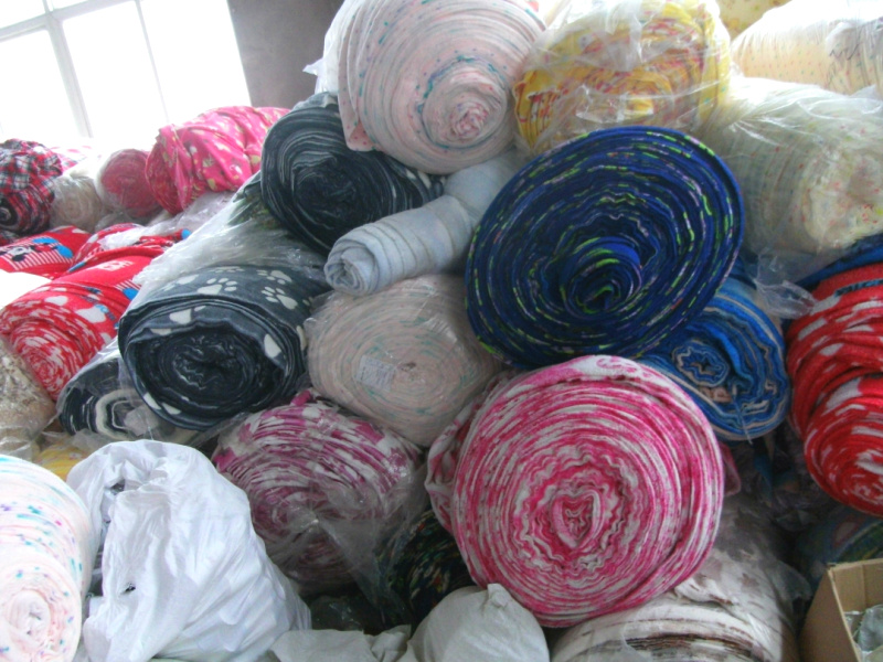 Large printed coral suede flannel fabric weighing 8 kilos 1 catty for 5 catties