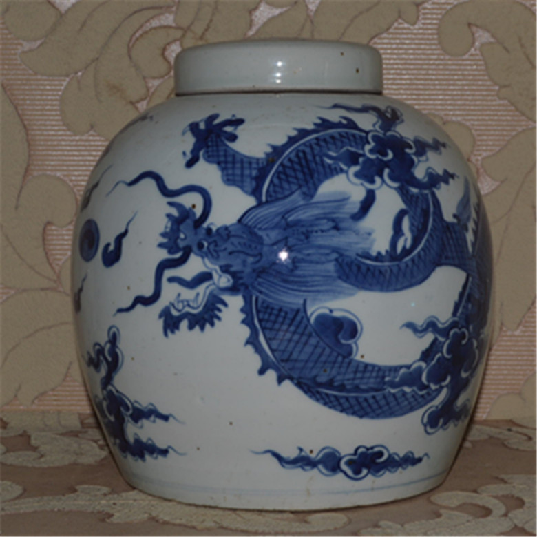 Yiya Porcelain Square Qing blue and white single dragon pattern old jar old jar old porcelain collection Jingdezhen antique porcelain