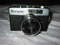 Very new and rare Sanyou brand metal-made edge camera