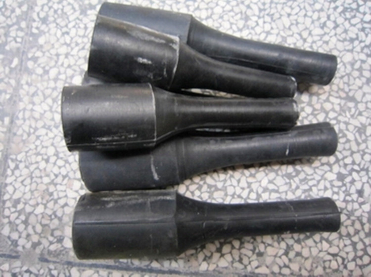 Wooden rubber grenade dumbbells vary in weight Please contact fitness dumbbells if you need them