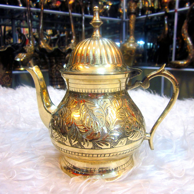 India Pakistan traditional copper embossing craft copper teapot coffee pot factory direct sales real shot household goods