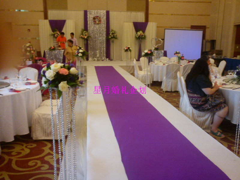 Shanghai Purple Advanced T Stage Set Up Bicolor Booth Model Walking Show T Table Arrangement Decoration Rental Rental